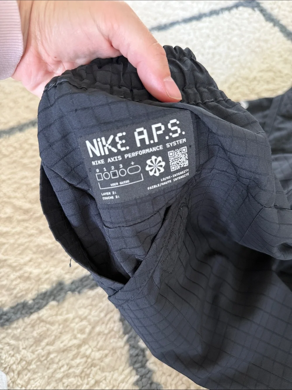 Nike Men’s Dri-FIT ADV A.P.S. Black athletic pants Small